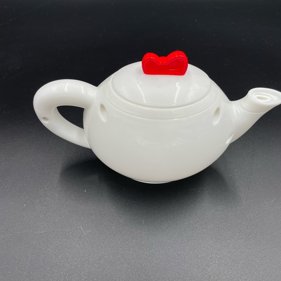 Hello kitty 4 inch play teacup Collectible Toy - Picture 3 of 6